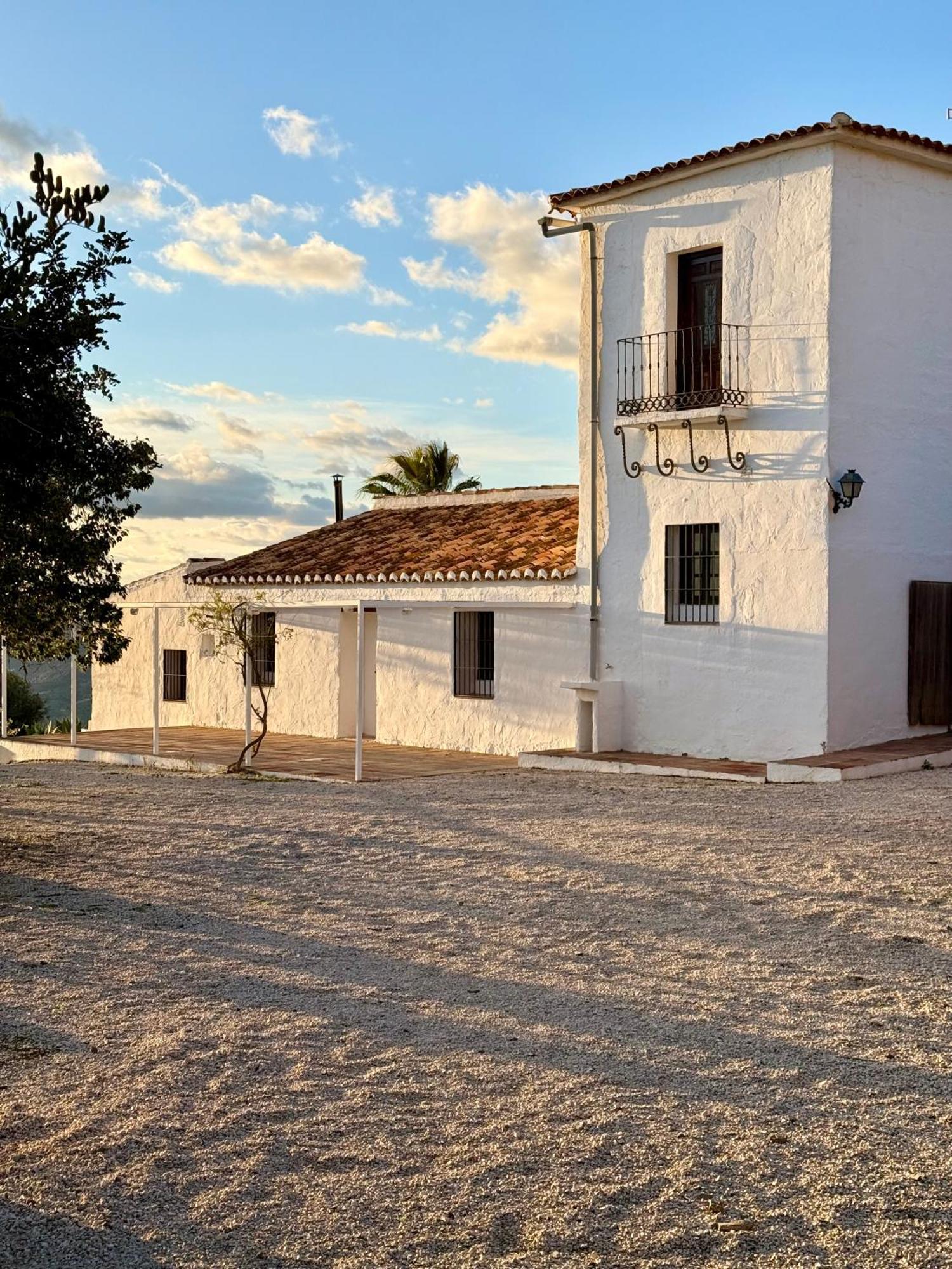 El Cielo, Cortijo En El Corazon De Las Montanas Malaga Luaran gambar